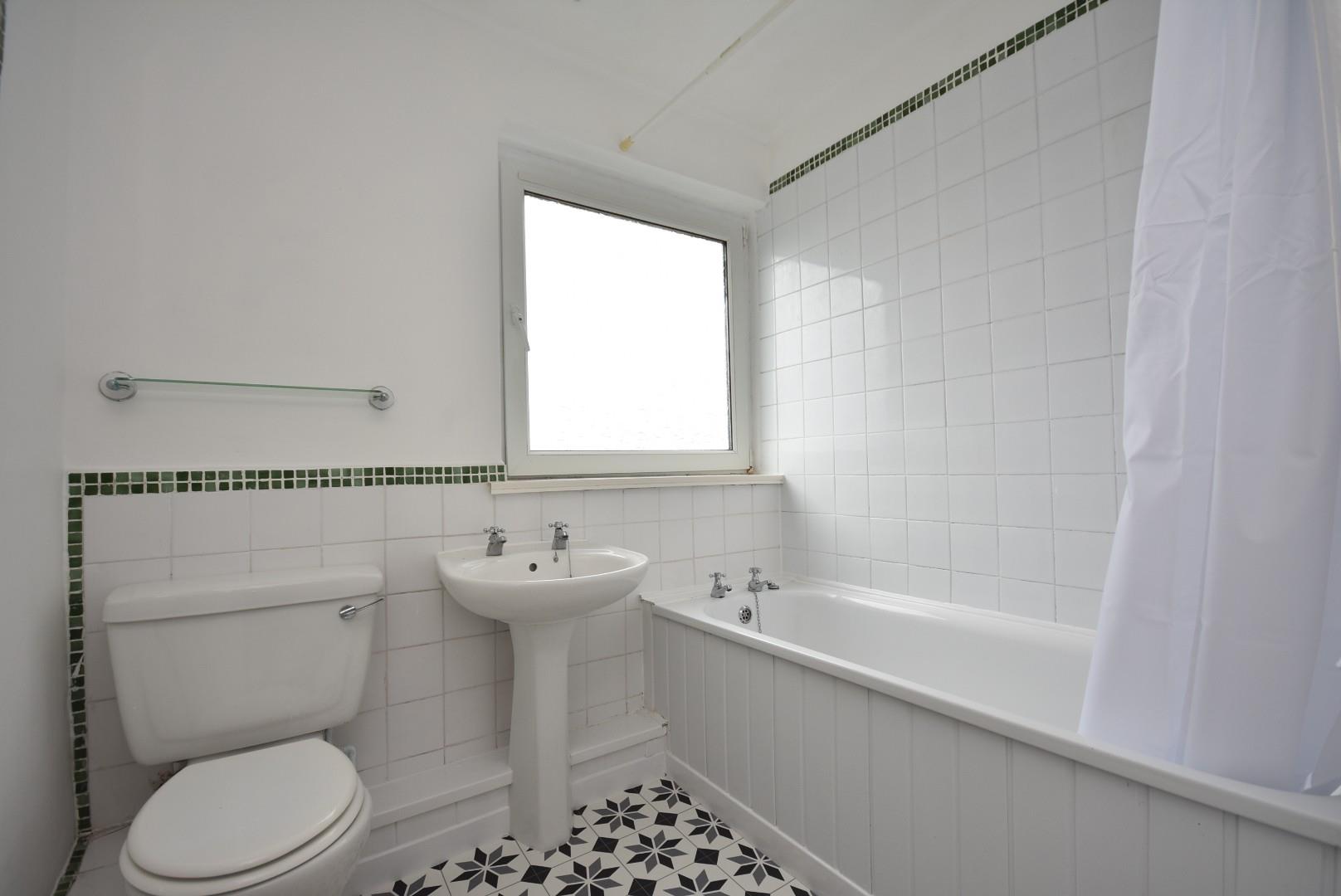 5 Penlan Rise, Llandough, Penarth, CF64 2LS